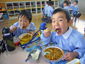 給食