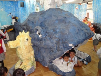 クジラのお腹の中にも入れます！