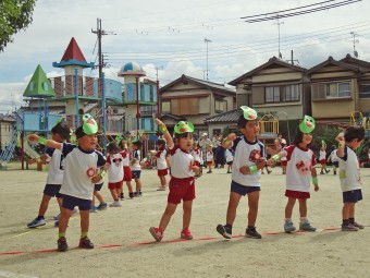 ３歳児さんのお豆のお遊戯です