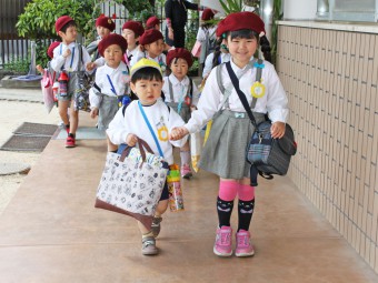 大きい組さんがとても良くお世話をしてくれます