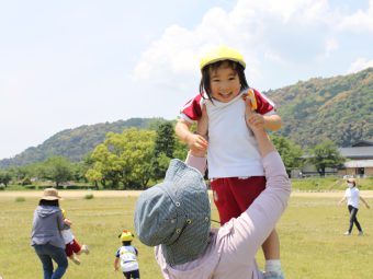 高い高いが嬉しそうですね！