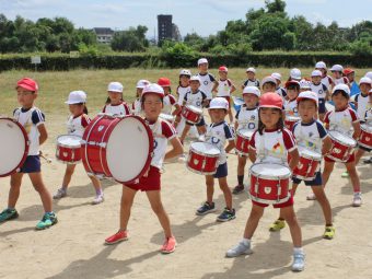 とても難しい年長の「鼓隊リズムパレード」です！