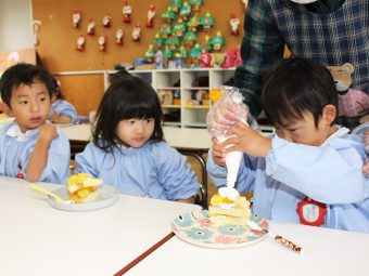 難関のホイップ！友達が心配そうに見てますね