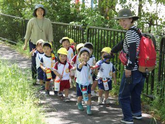 もうすぐ公園につきそうやで～