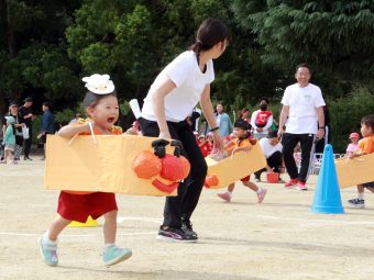 こちらは２歳児さんの障害走【アンパンマン】