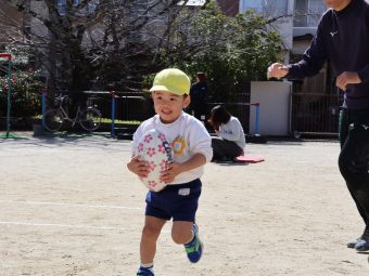 ２才児さんはトライの練習をします