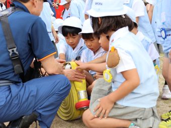 「こちらがホースです」…重い！
