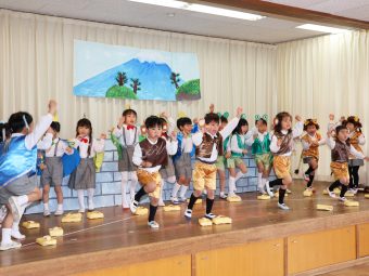 こちらは年中のオペレッタの様子です