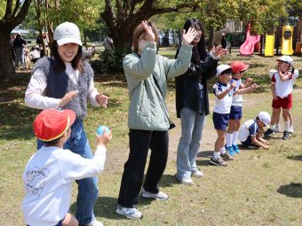 ボール運び競争！