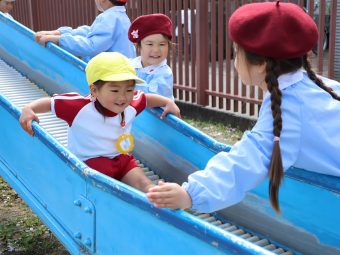 年長さんも小さい子と良く遊んでくれます！