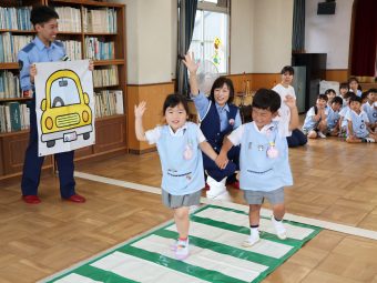 年中さんは２人ずつでチャレンジです