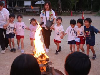 暗くなってきたので『キャンプファイヤー』