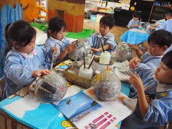 年中さんの個人製作の様子