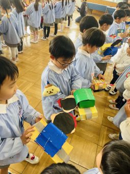 手作りプレゼントを渡します～今までありがとう！